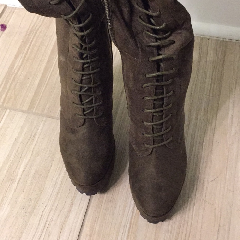 Brand New Women’s Thigh High Lace Up Boots